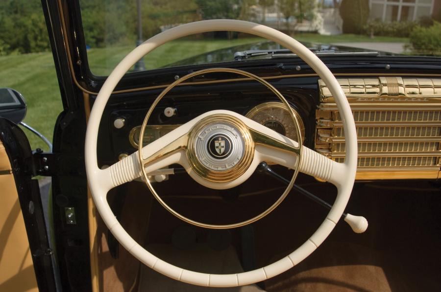  Lincoln Continental Cabriolet 1942 года  (фото 32 из 34)